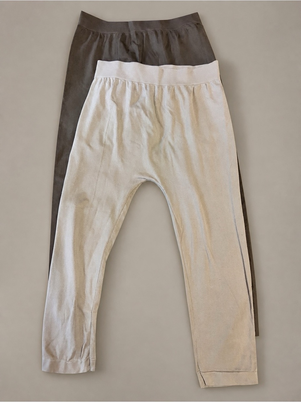 Yelete Two-Pack Stretch Knit Capris in Cream and Brown